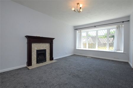38, Silver Royd Drive, Wortley, Leeds, West Yorkshire, LS12 4QS - Photo 4