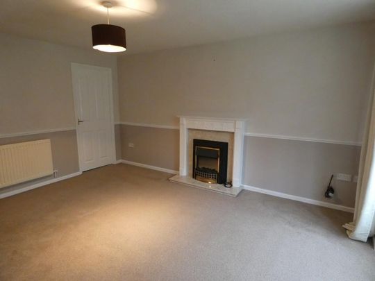 3 bedroom semi-detached house to rent - Photo 1