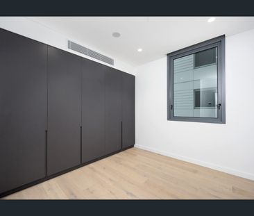 The Miller - Luxury 2 Bedroom Apartment + Parking - Photo 2