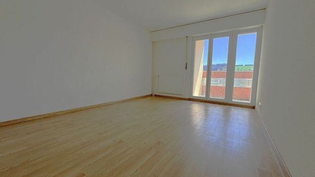 Modern 2.5 room apartment – completely renovated and now rented furnished - Photo 1