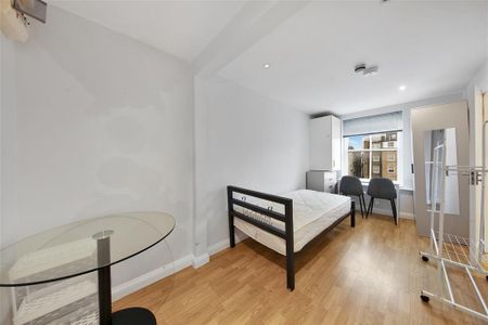 Studio to rent - Photo 5