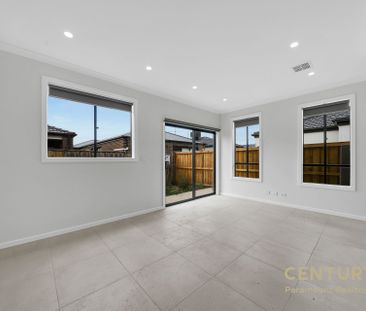 Fully Upgraded 3-Bedroom Beauty — Ready to Move in - Photo 5