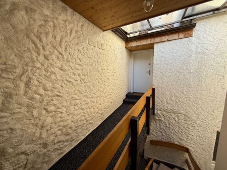 Duplex apartment for rent of 2,5room last floor – Electric Heating - Photo 2