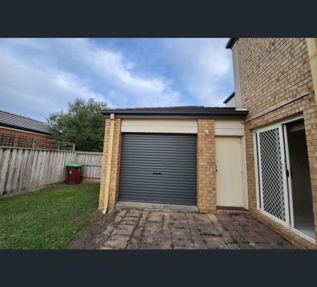 4 Shay Close, Narre Warren South, Vic 3805 - Photo 3
