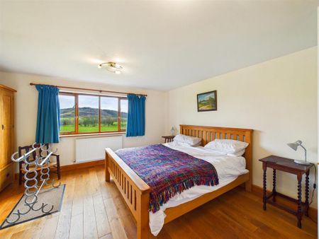 6 bedroom detached house to rent - Photo 5
