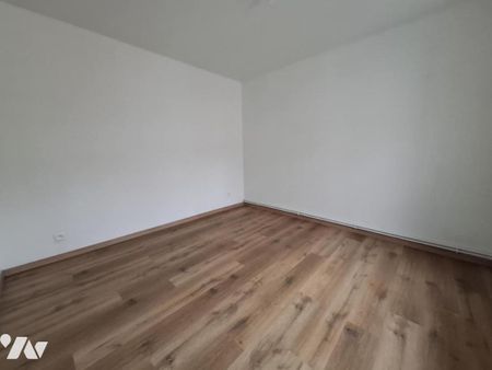 Maison semi-mitoyenne, 1 chambre, un bureau, une cour - Photo 3