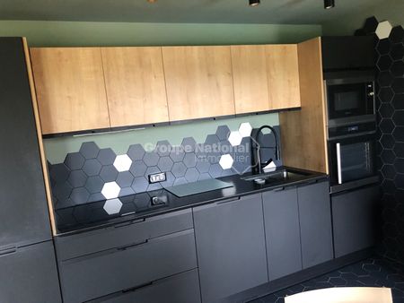 Location Appartement 4 pièces 75m² - Photo 4