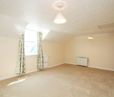 2 bedroom retirement property to rent - Photo 3