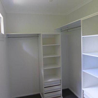 Beachside Home - in a popular cul de sac! - Photo 1