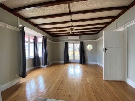 Avenue Road West,Hastings Central - Photo 2