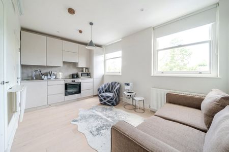 Flat/Apartment to rent - Photo 2