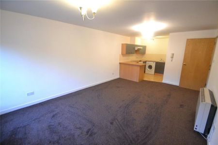 1 bedroom flat to rent - Photo 2