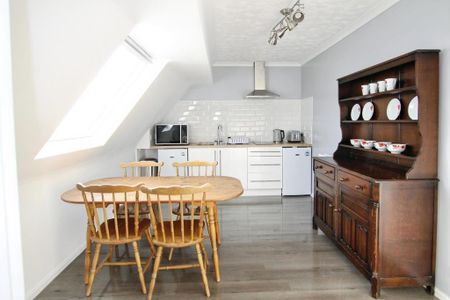 1 bedroom in a house share to rent - Photo 5