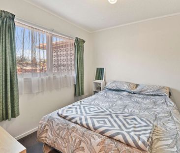 Tidy two bedroom home! - Photo 3