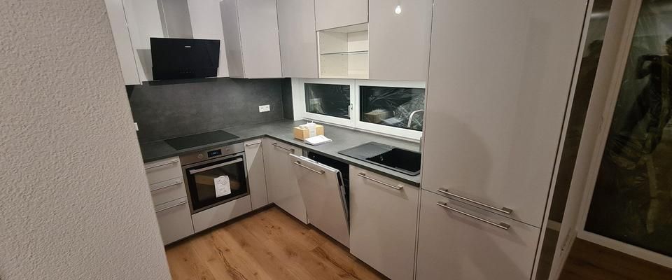 Moderne Neubauwohnung (Bj. 2021) mit Terrasse & Garten in ruhiger - Photo 1