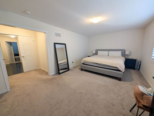 Gorgeous 4 Bedroom Fully Detached Home in Haldimand! - Photo 1