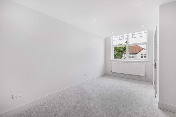 3 Bed Flat, Bow Lane, N12 - Photo 1