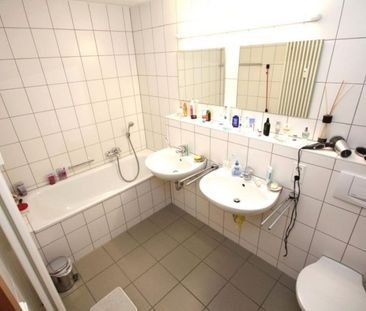 Dort, wo man die kleine Kapelle sehen kann! 3-Zi.-OG-Whg. m. EBK, B... - Photo 4