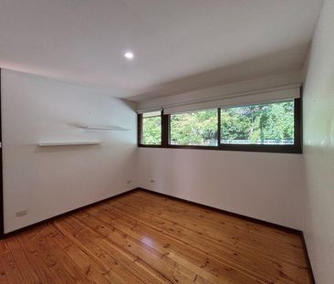 4 Bedroom Home with 3 Living Areas - Photo 5