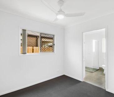Modern Low-Maintenance Living in a Convenient Morayfield Location - Photo 2