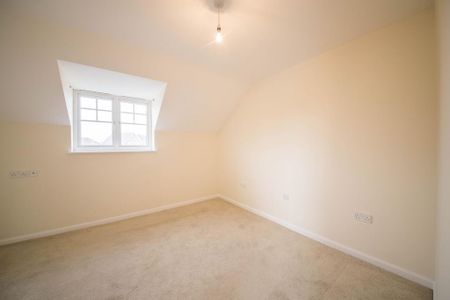 2 bedroom semi-detached house to rent - Photo 2