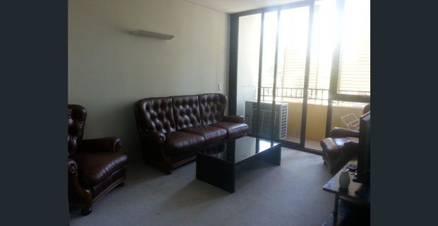 One bedroom modern apartment in the heart of Randwick - Photo 1