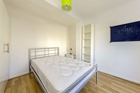 Douglas Road, Kingston Upon Thames, KT1 - Photo 2