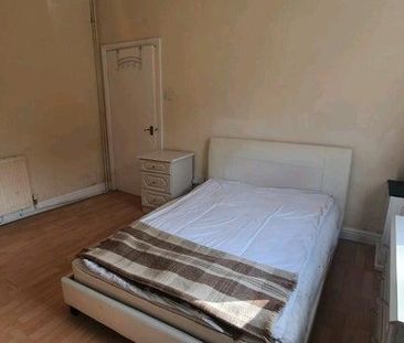4 bedroom house of multiple occupation to rent - Photo 4