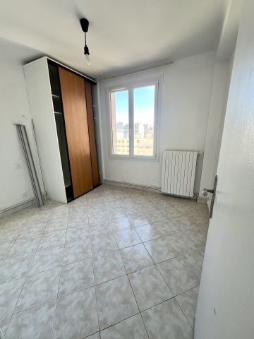 Location Appartement 3 pièces 65m² MARSEILLE 4ème - Photo 4