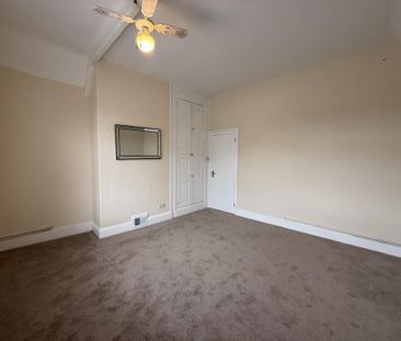 3 bedroom apartment to rent - Photo 2