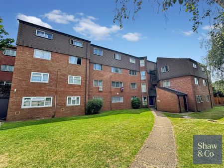 3 bedroom flat to rent - Photo 3