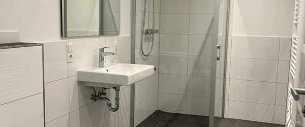 schönes Appartement mit Fahrstuhl - Photo 1