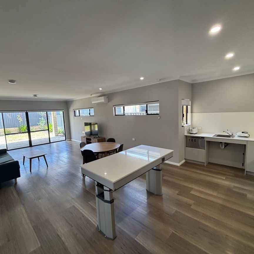 Kitchenette & Ensuite in bedrooms - Photo 1