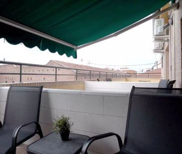 Room in a shared 6-bedroom apartment for rent in Bellas Vistas - Photo 4