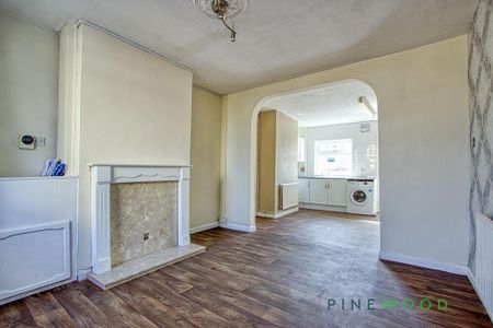 2 bedroom terraced house to rent - Photo 3