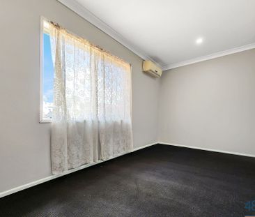 Neat house in a quiet street - Photo 3