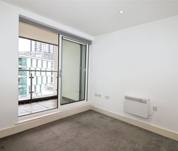 Hardwicks Square, London, SW18 4LP - Photo 5