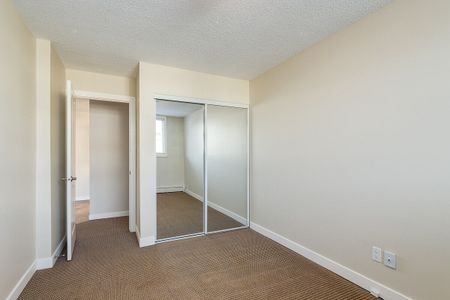 510, 520, 530, 540 57 Ave SW, Calgary - Photo 2