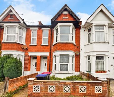 3 bedroom terraced house to rent - Photo 4