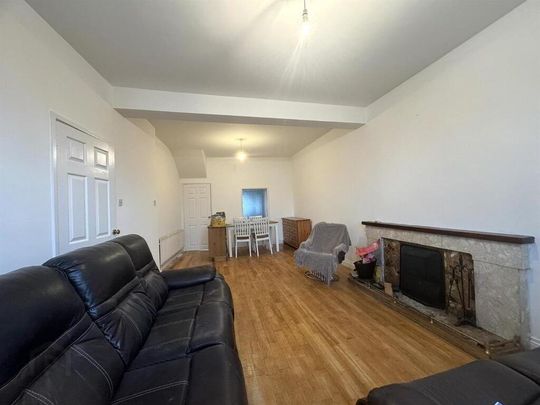 21 Main Street, Dundrum, BT33 0LU - Photo 1