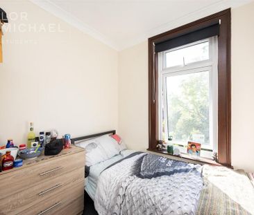 4 bedroom terraced house to rent - Photo 4