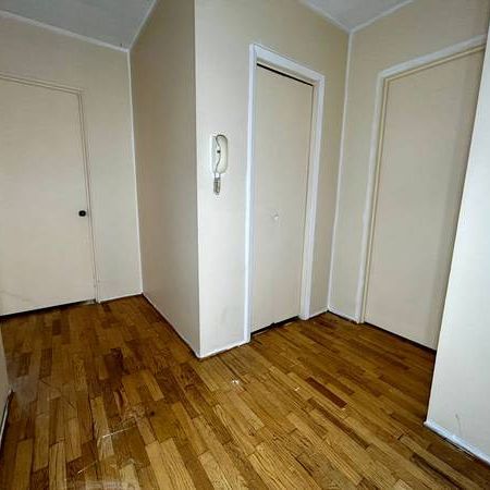 Spacious 1bed/1bath suite in Multifamily Bldg - Photo 4