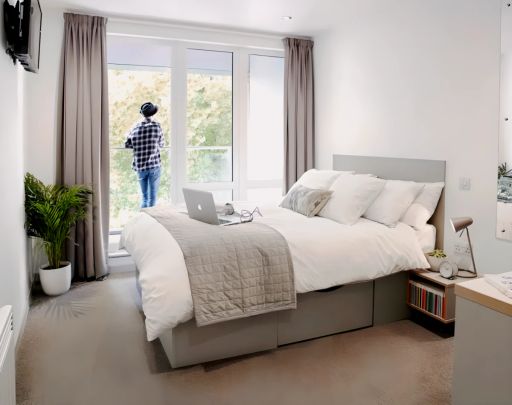 Silver Studio Lower (Balcony) - Photo 1