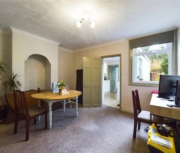 2 bedroom end of terrace house to rent - Photo 3