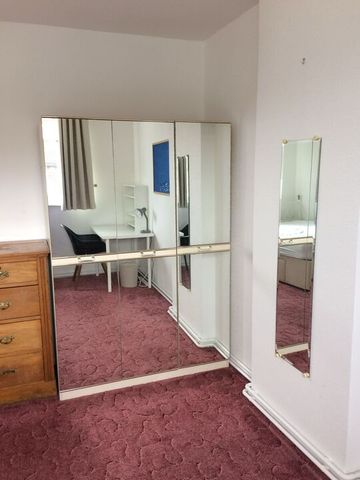 4 bed semi-detached house to rent in Norvic Drive, Norwich, Norfolk - Photo 3