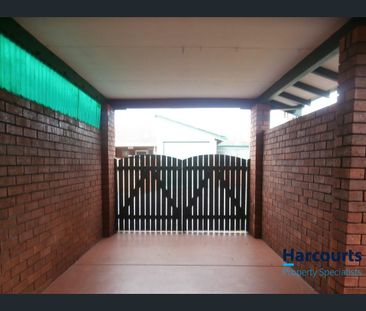 Neat & Tidy 2-Bedroom Unit in Convenient Location - Photo 3