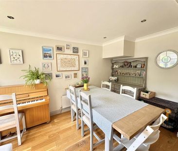4 bedroom semi-detached house to rent - Photo 2