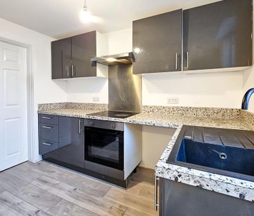 2 bedroom flat to rent - Photo 4