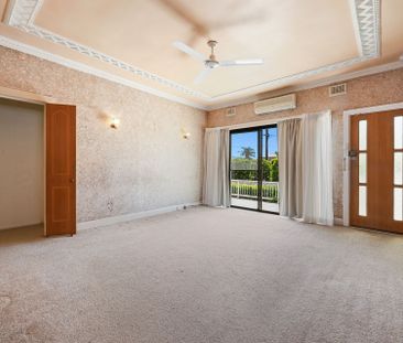 Single-Level Family Haven in Sought-After Monterey - Photo 6