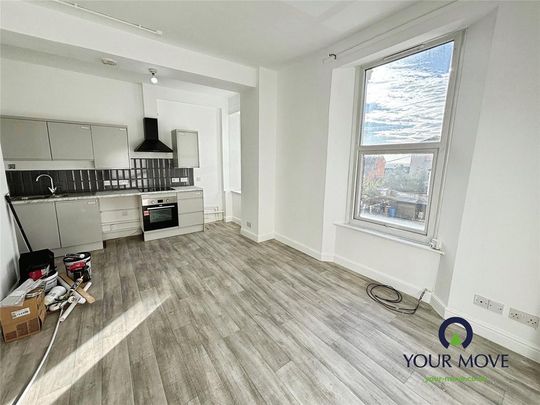 2 bedroom flat to rent - Photo 1